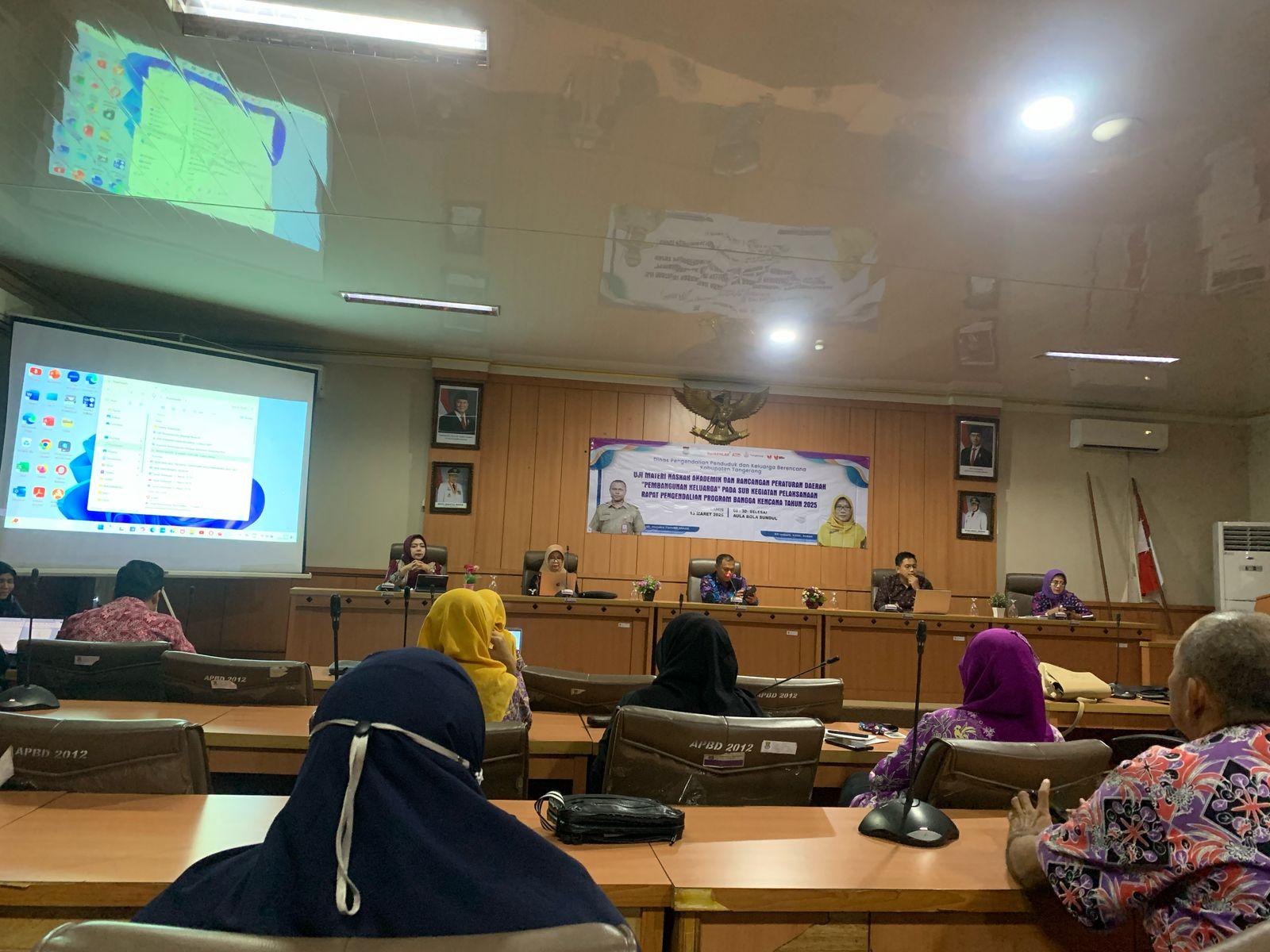 Uji Materi Naskah Akademik dan Rancangan Peraturan Daerah “Pembangunan Keluarga” pada Sub Kegiatan Pelaksanaan Rapat Pengendalian Program Bangga Kencana Tahun 2025