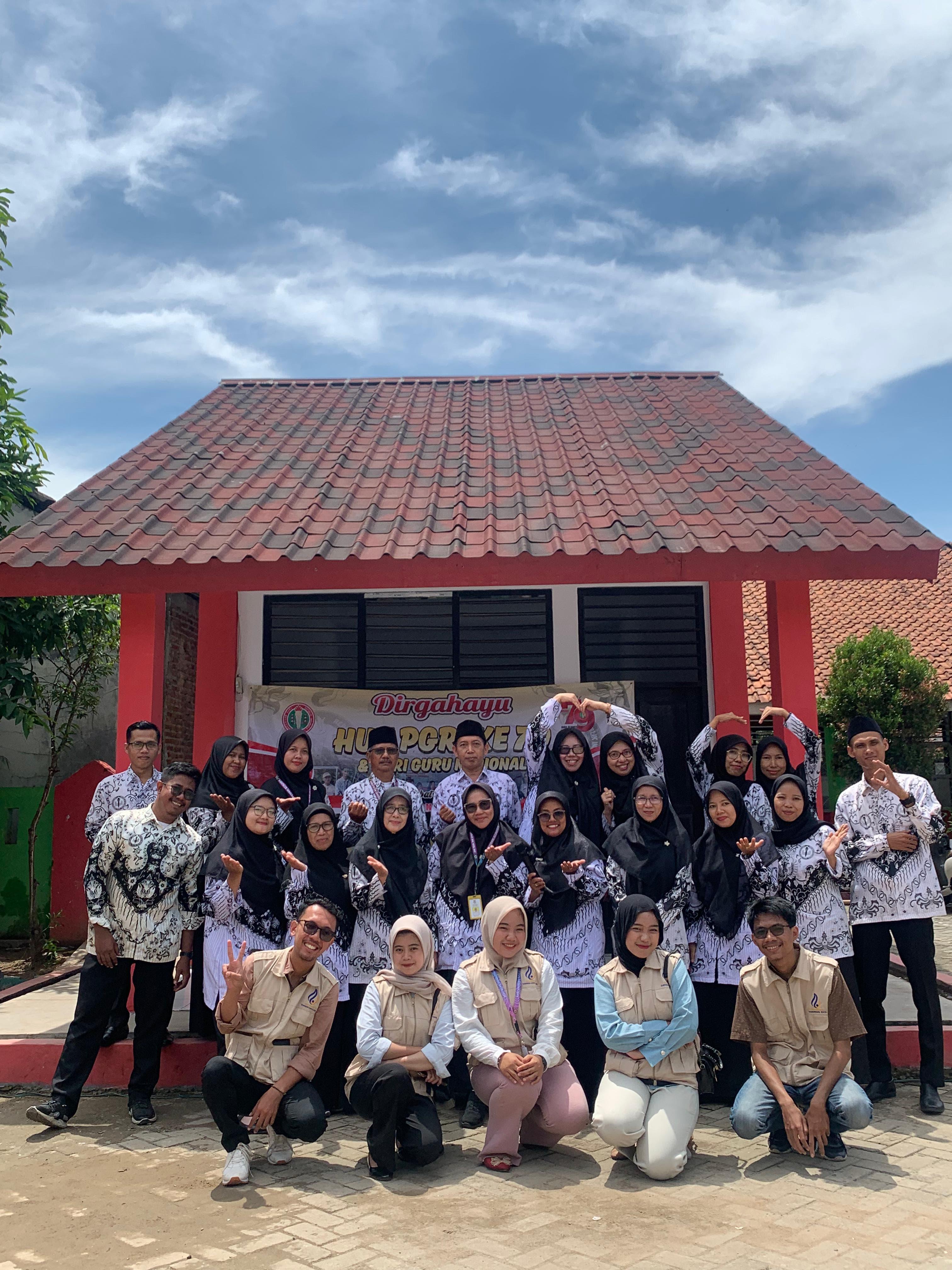 KKN UNTARA KELOMPOK 13 MERAYAKAN HARI GURU NASIONAL